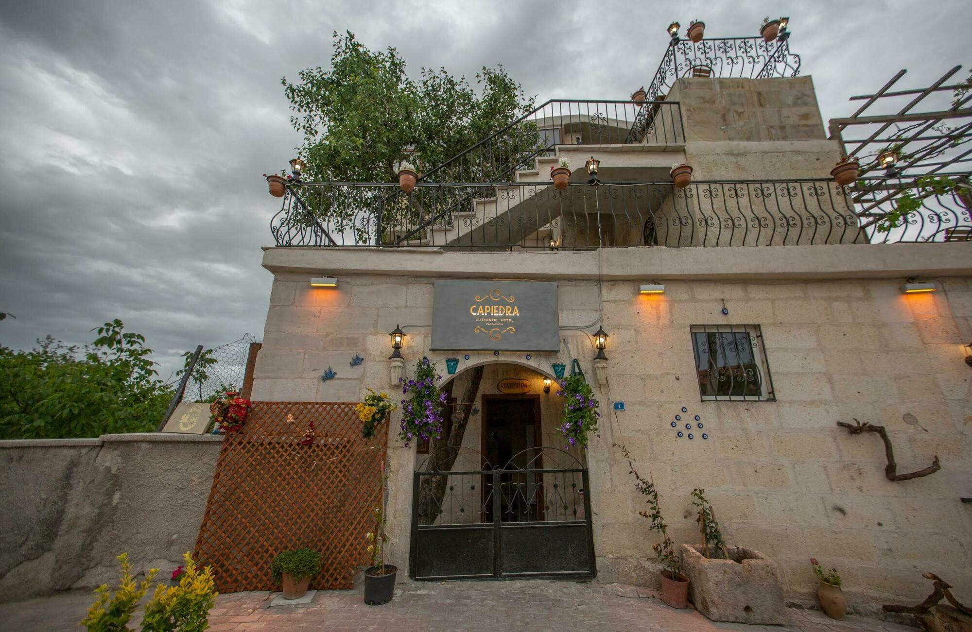 Capiedra Hotel Uçhisar Exterior photo